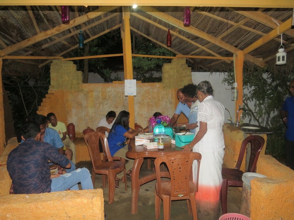 Фото Thisara Guest Hotel Rooms