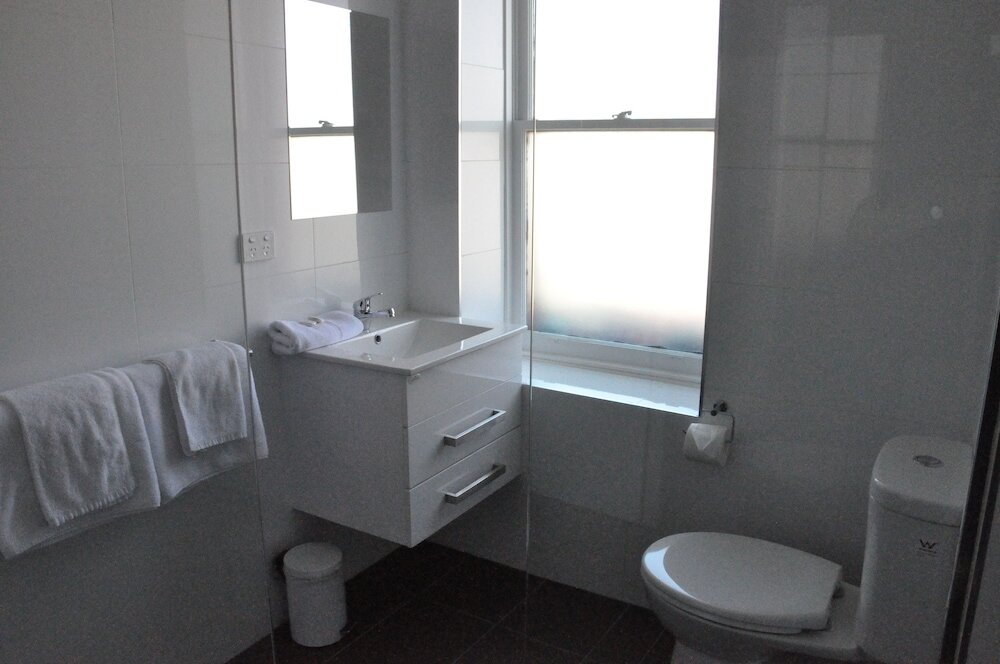 Фото Queens Head Hotel