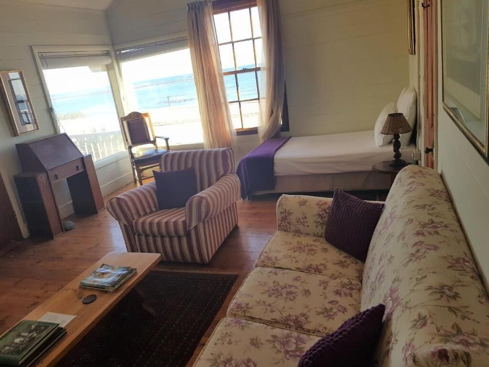 Фото Bedrock Lodge