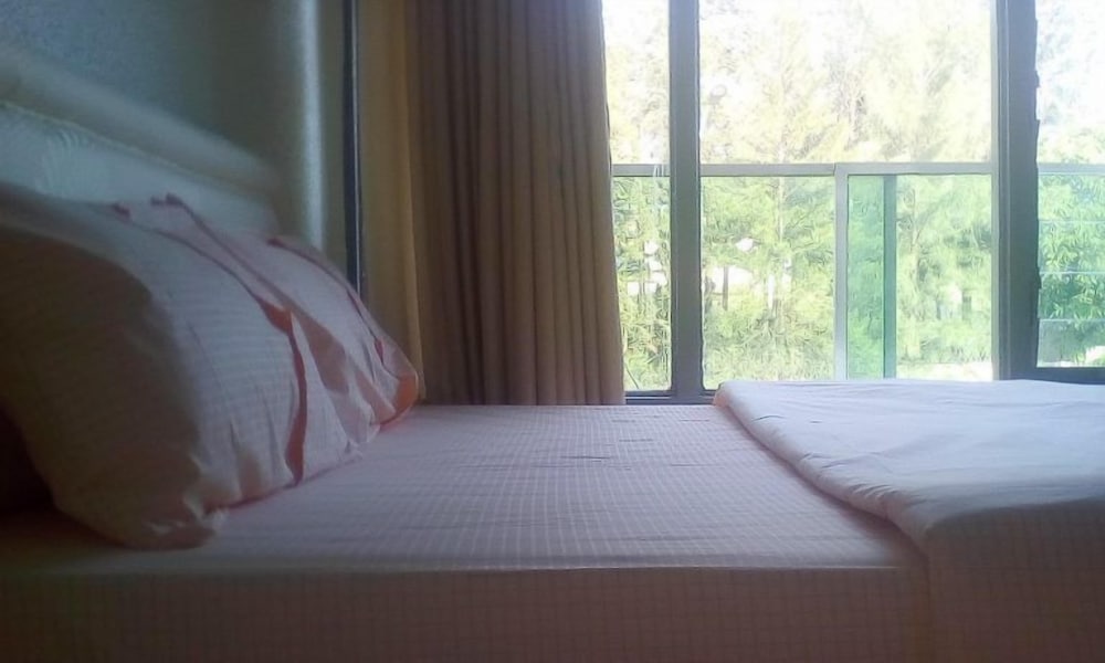 Фото Eminence Hotel