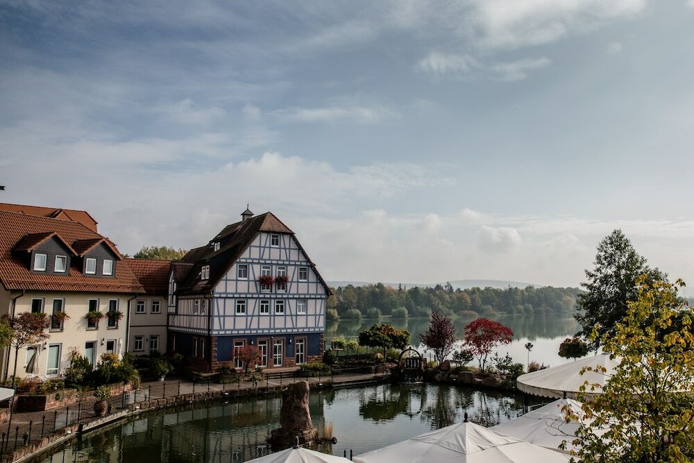 Фото Seehotel Niedernberg - Das Dorf am See