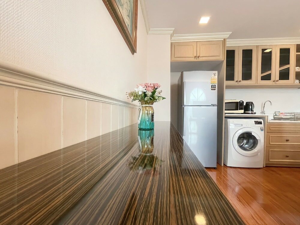 Фото Aspira Hana Executive Apartment Thonglor