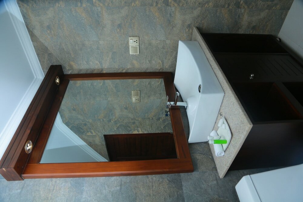 Фото Galaxy Grand Hotel