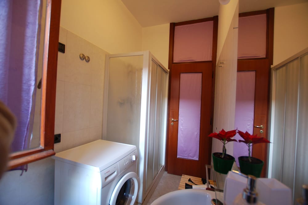 Фото La Rosa Scarlatta Broseta