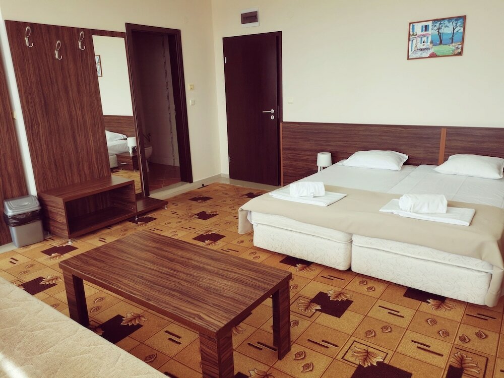 Фото Hostel Coral City