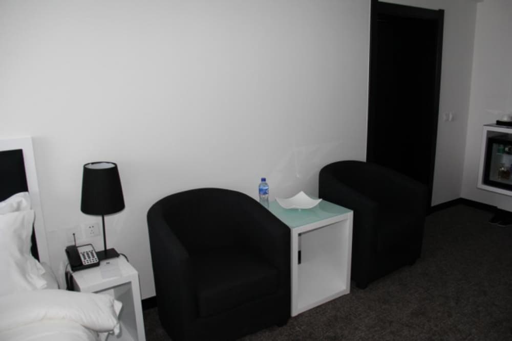 Фото Khuvsgul Lake Hotel