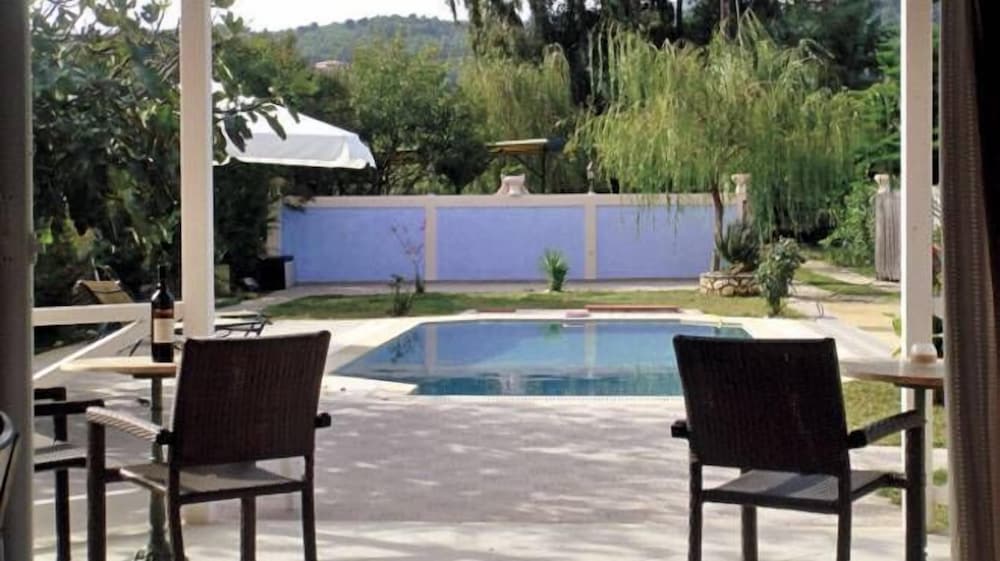 Фото Gyra Villas