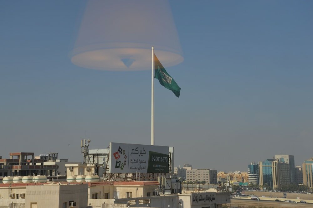 Фото Crown Town Hotel