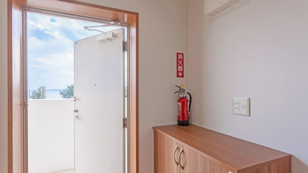 Фото Kariyushi Condominium Resort Kin Yaka Seaside