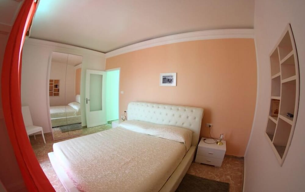 Фото Gualtiero camere e suite