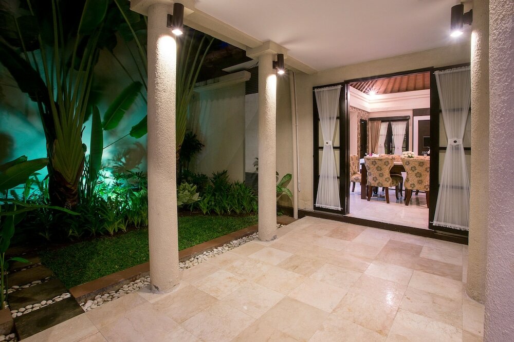 Фото Tis Villas Seminyak by Premier Hospitality Asia