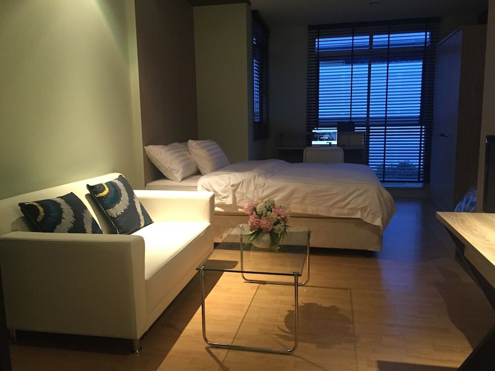 Фото The Link Onnut by May