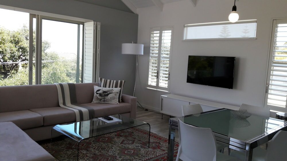 Фото Camps Bay Apartment