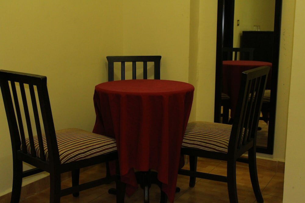 Фото Jawabreh Hotel & Suites