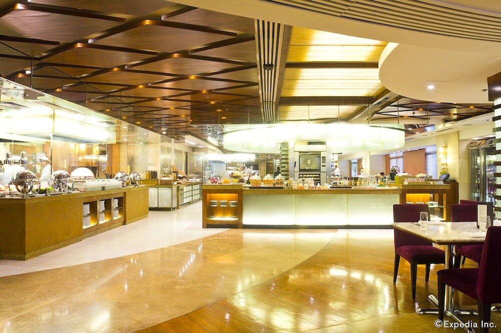 Фото New Coast Hotel Manila