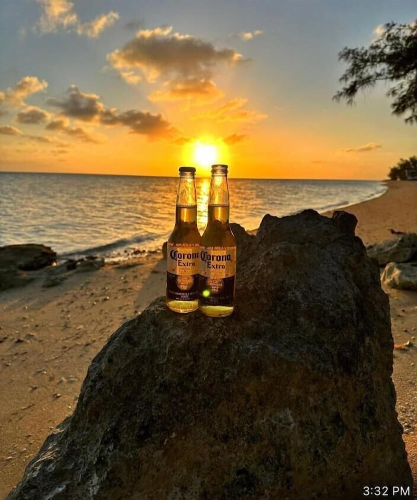 Фото Coral Harbour Beach House And Villas