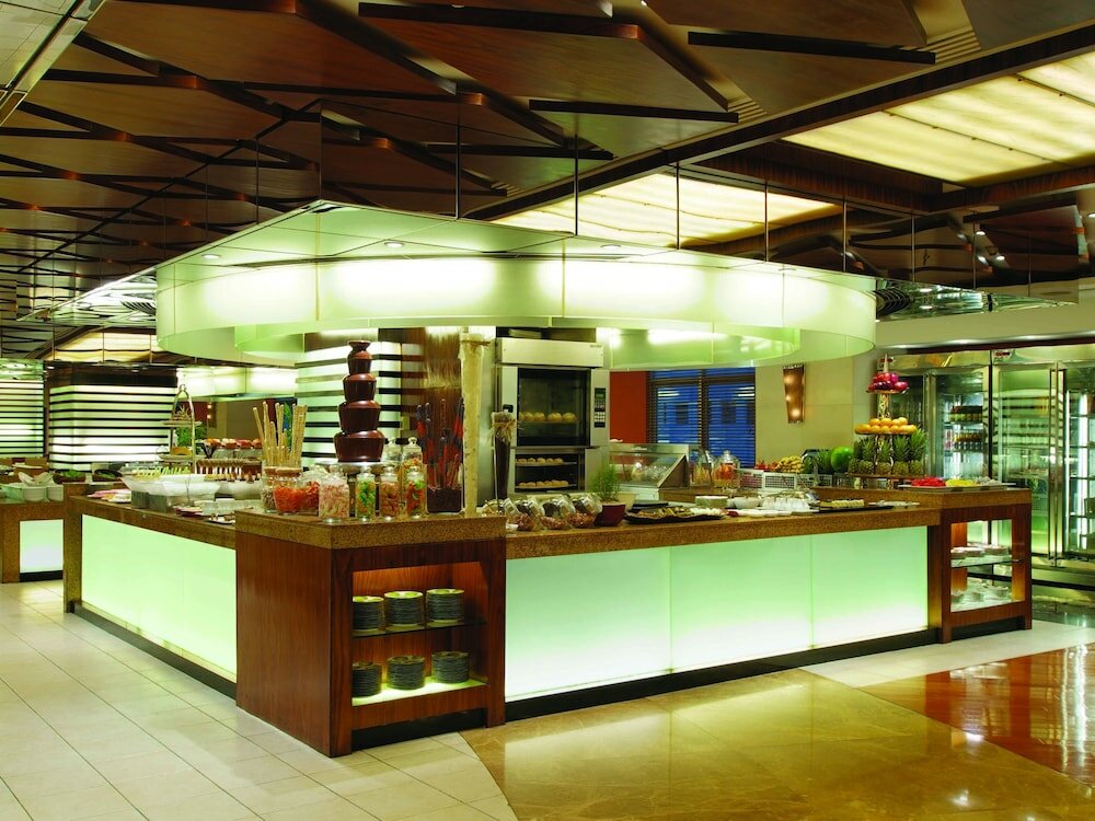 Фото New Coast Hotel Manila