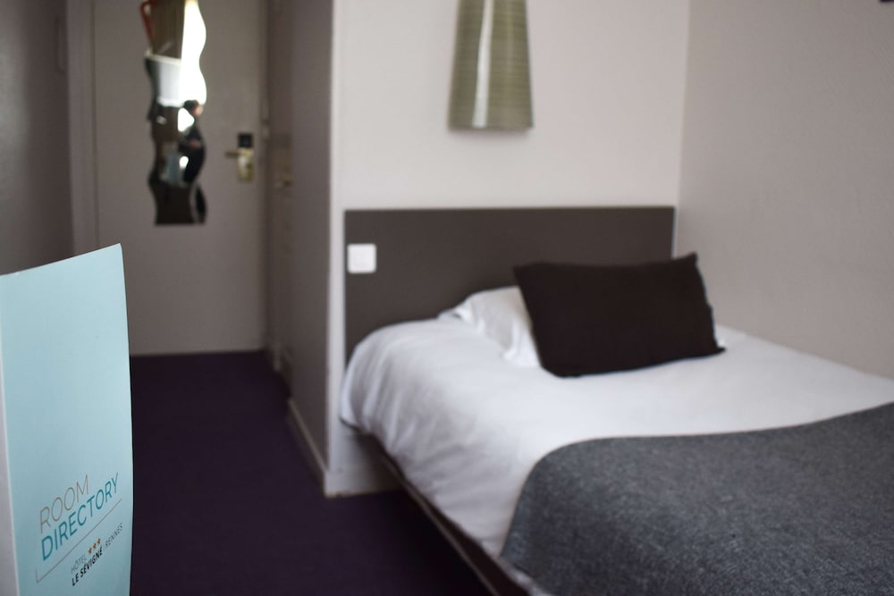 Фото Hotel Le Sevigne Rennes