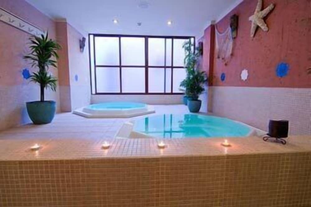 Фото Aparthotel La Espadaña