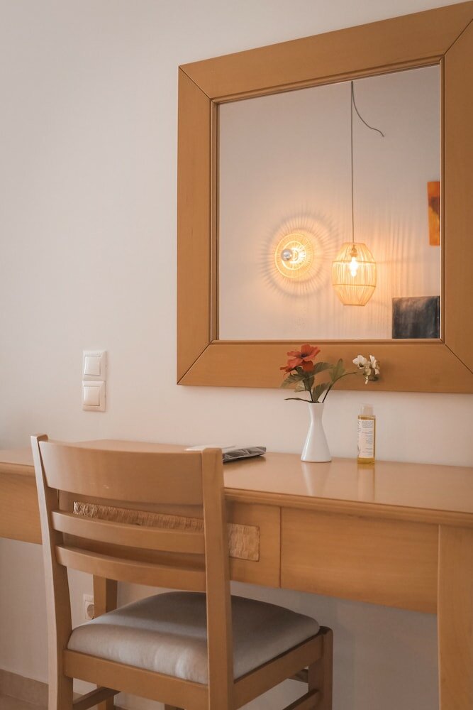 Фото Astra Village Hotel Suites