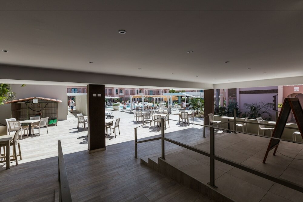 Фото Caribbean Palm Village Resort