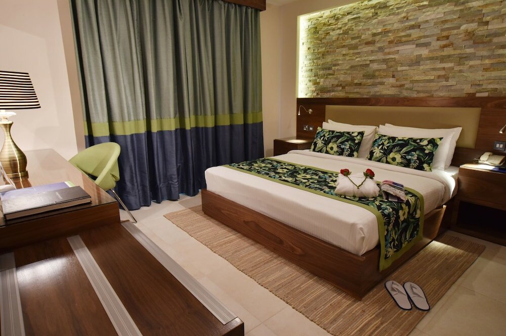 Фото The Palms Beach Hotel And SPA