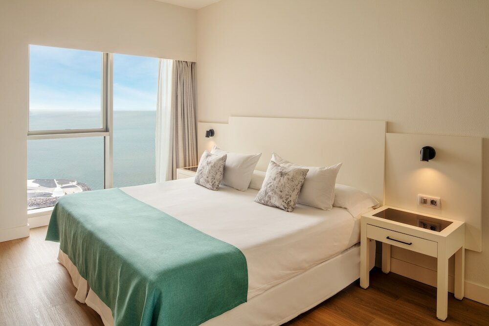 Фото Arrecife Gran Hotel & SPA