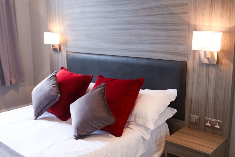 Фото Leasowe Castle