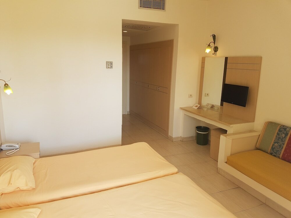 Фото Omar Khayam Resort & Aqua Park