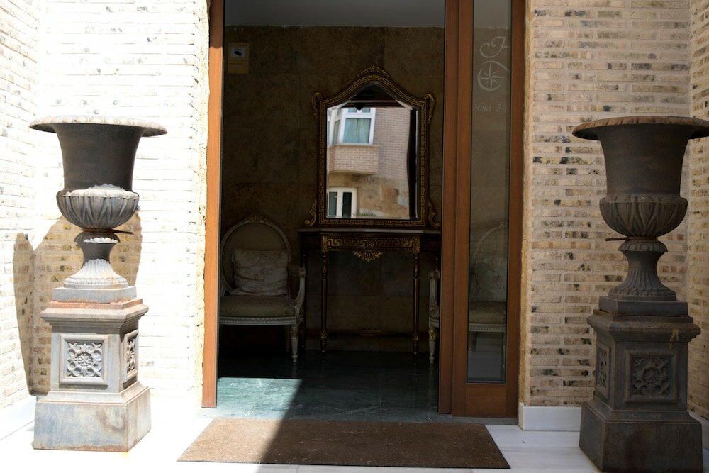 Фото Hotel Caballero Errante