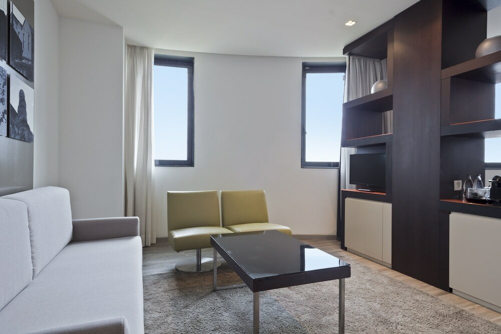 Фото Hotel Barcelona Condal Mar Affiliated by Meliá