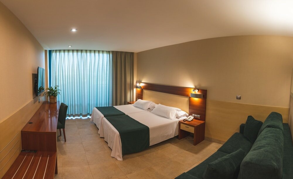 Фото Hotel Deloix Aqua Center