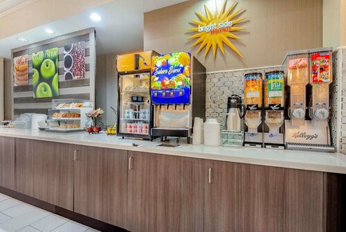 Гостиница La Quinta Inn & Suites by Wyndham Newark - Elkton в Ньюарке