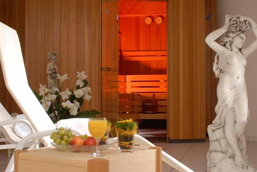 Фото Hotel Königin Olga