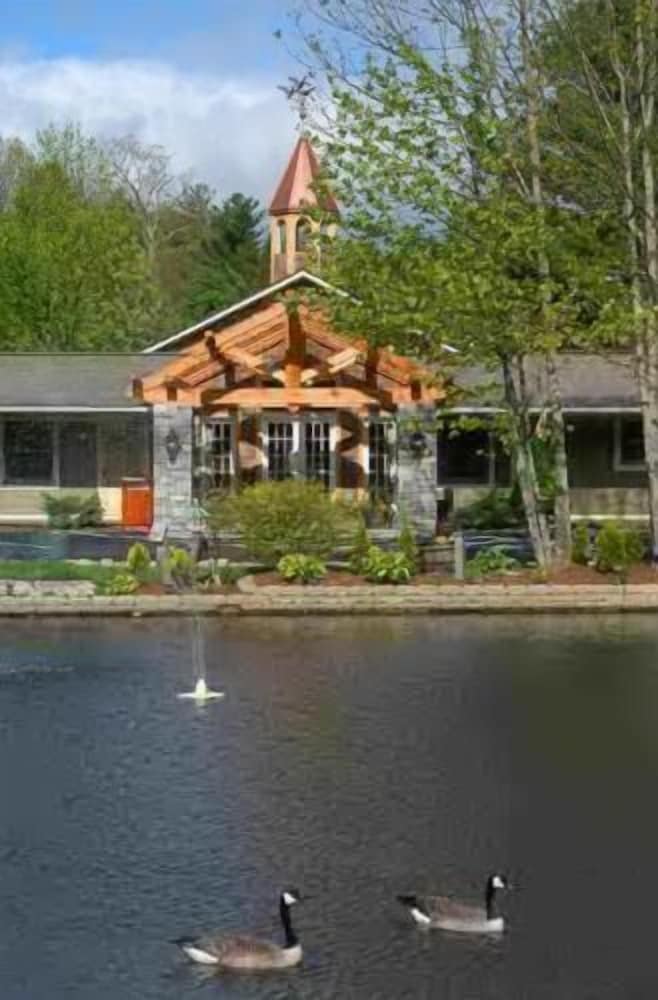 Фото The Village Inn