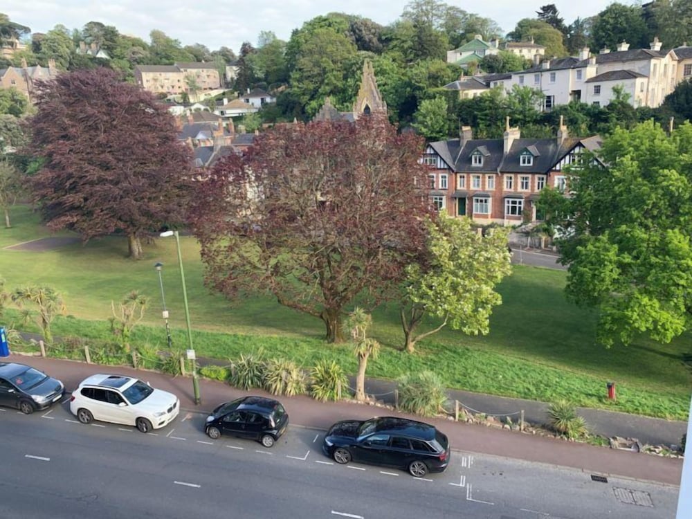 Фото Coastal Waters