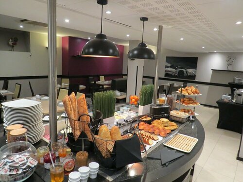 Внешний вид отеля Mercure Le Mans Centre Hotel в Ле Мане, фото 5