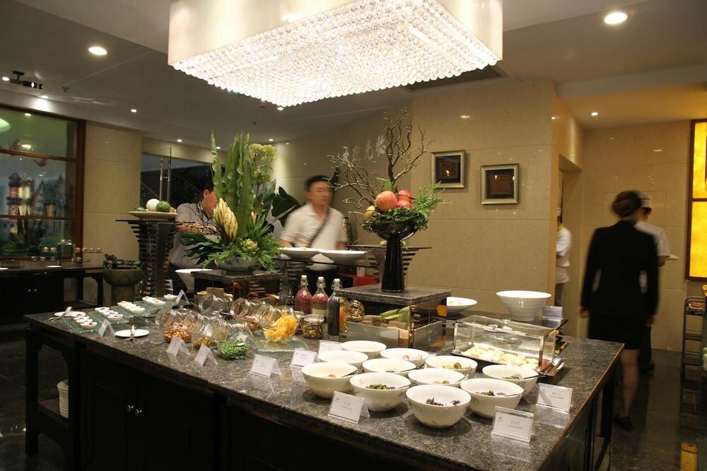 Фото Jinling Jingyuan Plaza