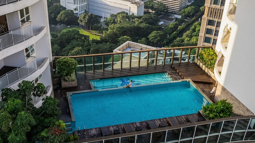 Фото Urbana Langsuan Hotel