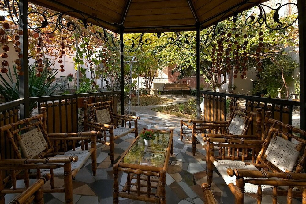 Фото Hotel Livin