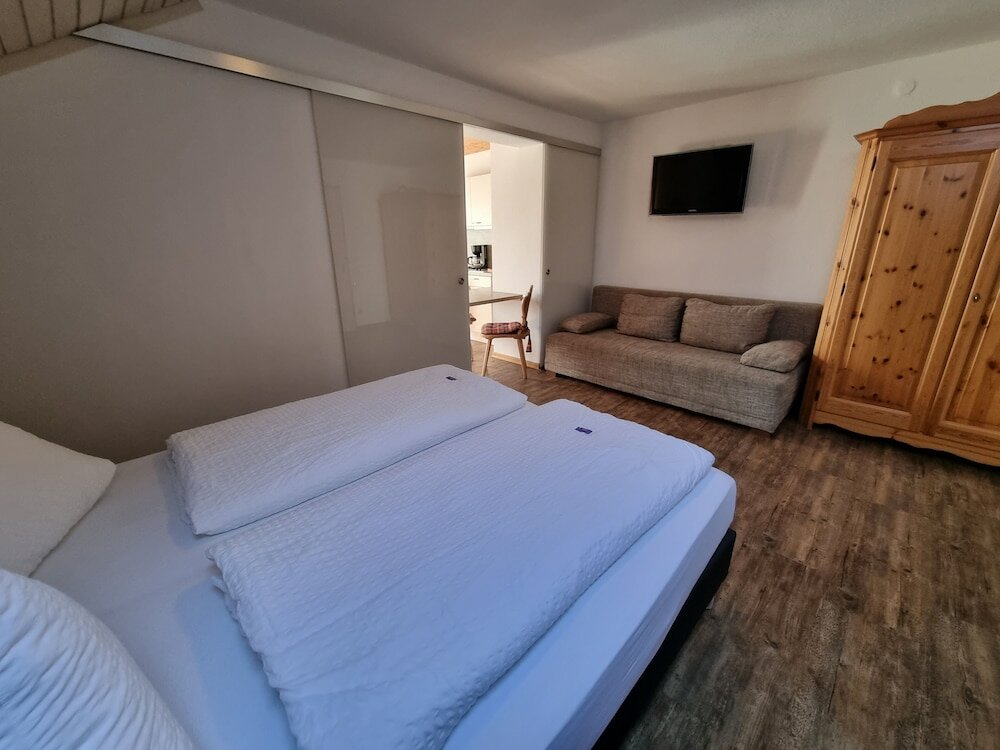 Фото Ferienwohnungen am Buchbrunnen