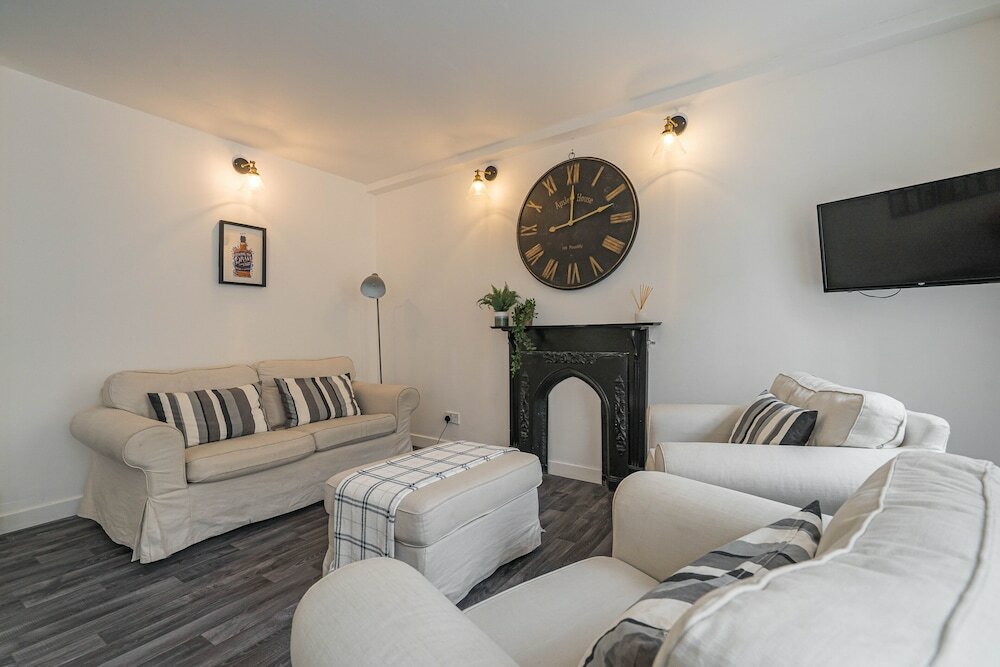 Фото Royal Mile 5 Br Apartment nr Castle