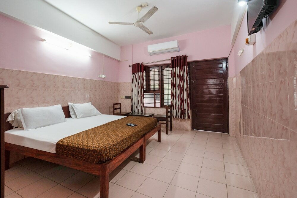 Фото Spot On 49545 Sangamam Tourist Home