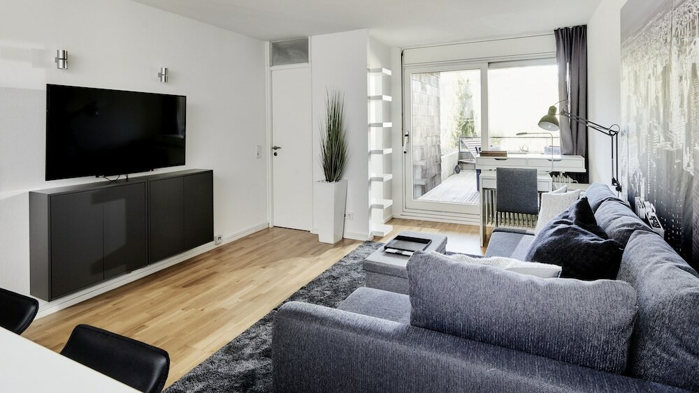 Фото Criston Apartments Modern Flat Near The Clinic