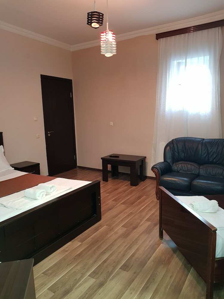 Фото Hotel Mariana