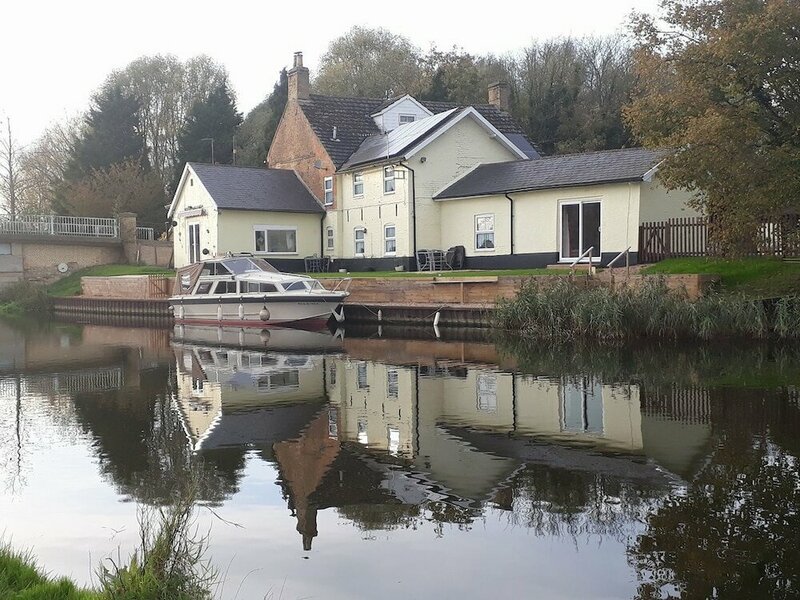 Гостиница Riverside Cottage