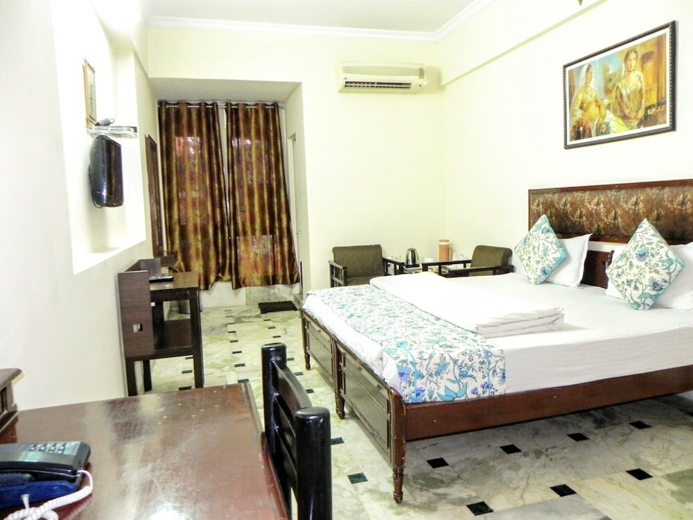 Фото Hotel Kishan Kunj