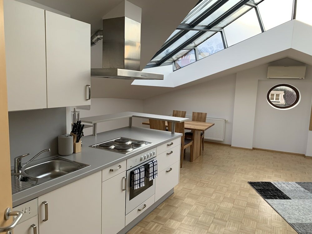 Фото Basic Apartments downtown