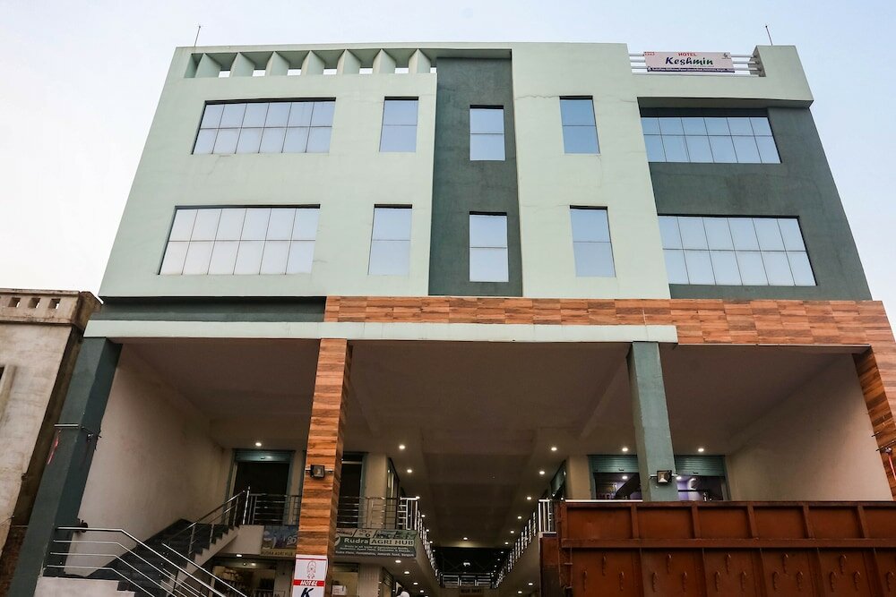 Фото Oyo 47488 Hotel Keshmin