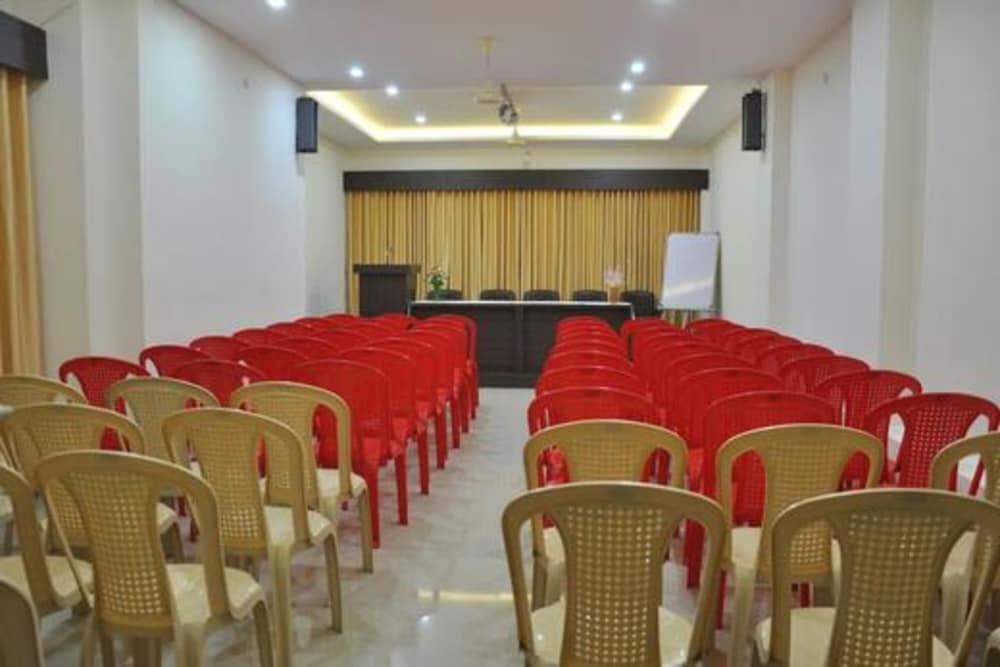 Фото Hotel Om Executive